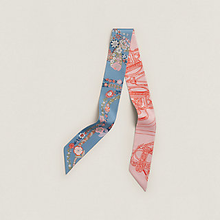 【アレンジ様々】HERMES ツイリー Brides de Gala en Fleurs フェミニンな花柄【HERMES】ツイリーBrides de Gala en Fleurs